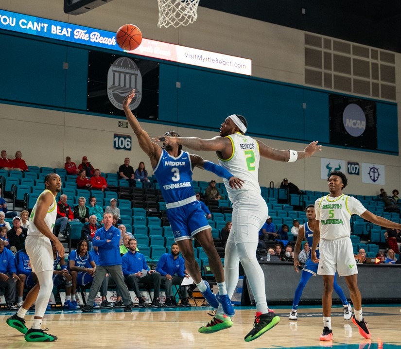 Middle Tennessee holds off South Florida to advance to MBI championship